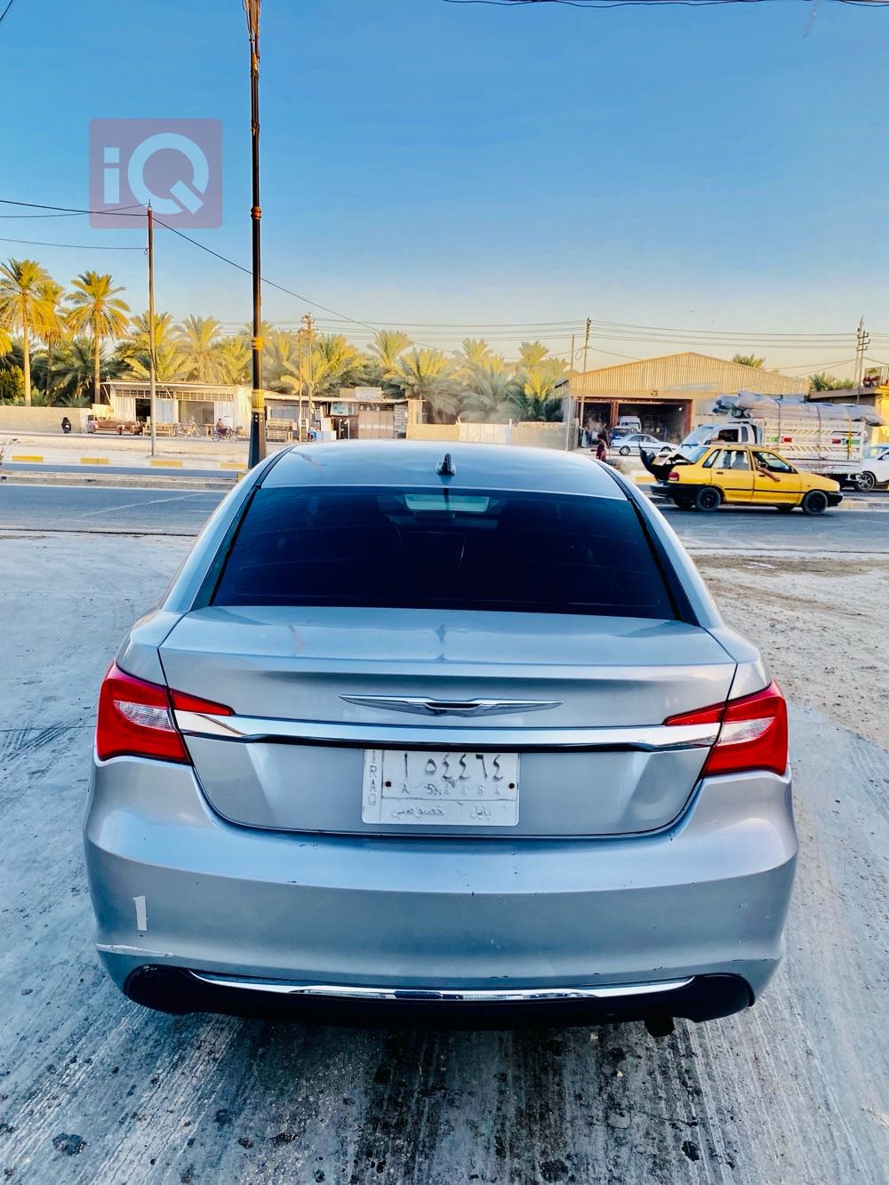Chrysler 200